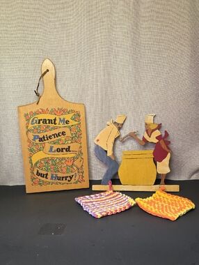 Vtg Cutting Bread Board And Pot Holder Hanger
